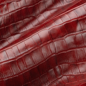 Embossed leather - Red